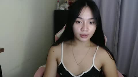 Snapshot of lovely_leah23 chatting on October 2025 09:48:02 PM lovely_leah23 online show from October 2025 09:48:02 PM