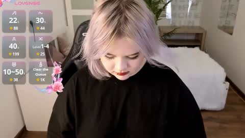 lovely_leilla online show from December 2024 06:50:01 PM