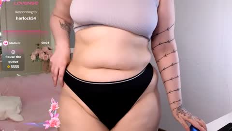 lovely_leilla online show from December 2024 02:33:01 AM