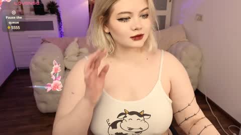 lovely_leilla online show from January 2025 02:43:02 AM