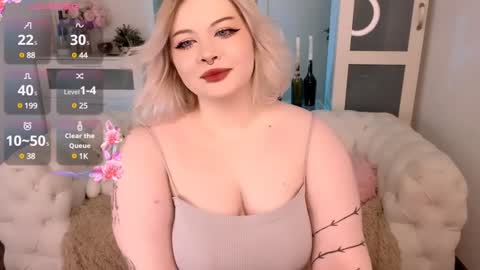 lovely_leilla online show from January 2025 11:03:01 PM