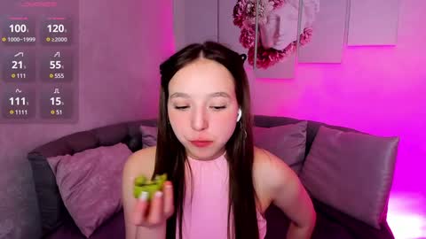 Snapshot of lovely_poppy chatting on February 2025 07:48:01 AM Lolly online show from February 2025 07:48:01 AM