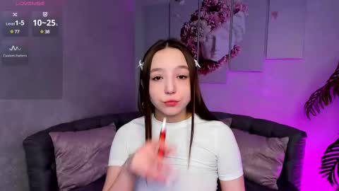 Snapshot of lovely_poppy chatting on March 2025 02:57:02 AM Lolly online show from March 2025 02:57:02 AM