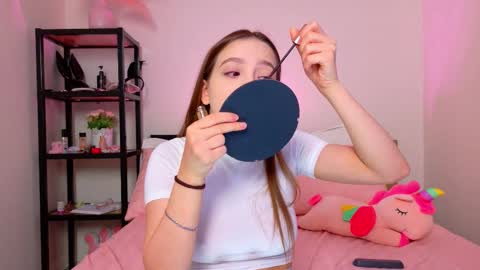 Snapshot of lovely_poppy chatting on September 2025 01:38:02 AM Lolly online show from September 2025 01:38:02 AM