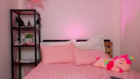 Snapshot of lovely_poppy chatting on September 2025 01:40:02 AM Lolly online show from September 2025 01:40:02 AM