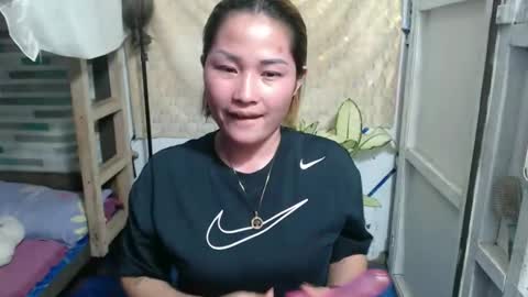 Snapshot of lovely_singlemom chatting on March 2026 08:30:01 AM ask me dear online show from March 2026 08:30:01 AM
