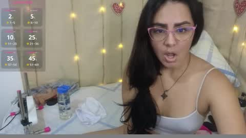 Snapshot of lovely_trix_ chatting on April 2026 04:00:02 PM Trix online show from April 2026 04:00:02 PM