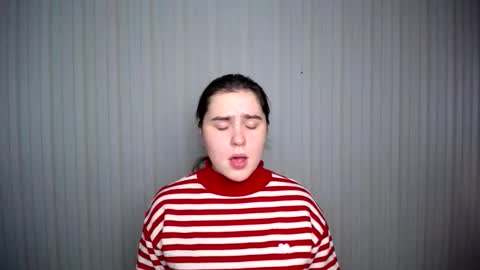 Snapshot of lovelyangel_xx chatting on December 2024 03:47:01 PM lovelyangel_xx online show from December 2024 03:47:01 PM