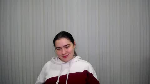 Snapshot of lovelyangel_xx chatting on December 2024 12:22:02 PM lovelyangel_xx online show from December 2024 12:22:02 PM