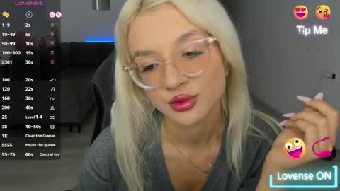 lovelybianca_ online show from November 2025 11:05:02 PM