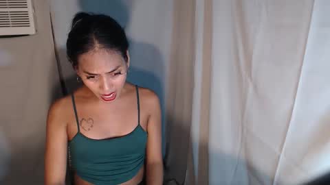 Snapshot of lovelycarmilla chatting on November 2025 12:38:01 PM Carnilla online show from November 2025 12:38:01 PM