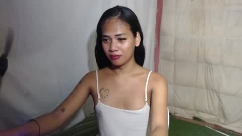 Snapshot of lovelycarmilla chatting on April 2026 12:54:01 PM Carnilla online show from April 2026 12:54:01 PM