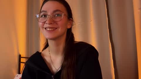 Solfiro online show from November 2025 06:21:02 PM