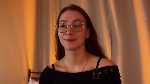 Solfiro online show from December 2025 06:17:01 PM