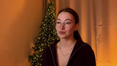 Solfiro online show from December 2025 06:24:02 PM