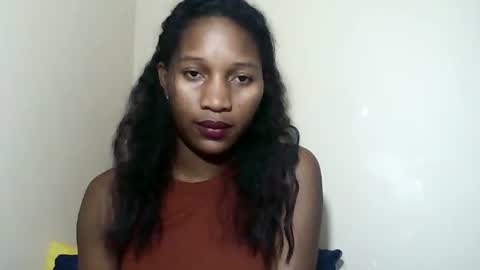 lovelylarra online show from November 2025 09:58:01 PM