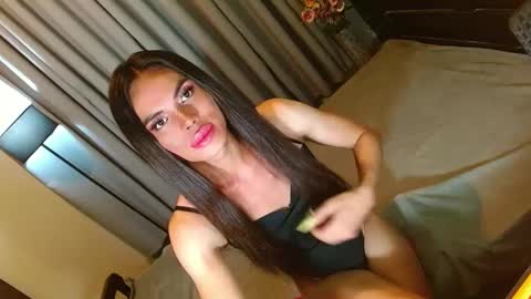 lovelymiss_shyna11 online show from January 2025 06:31:01 PM