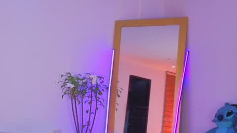 Snapshot of lovelymoon_ chatting on April 2026 03:19:01 AM lovelymoon_ online show from April 2026 03:19:01 AM