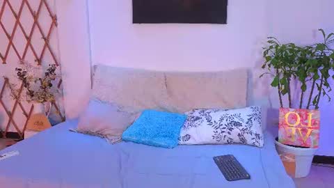 Snapshot of lovelymoon_ chatting on June 2026 01:39:01 AM lovelymoon_ online show from June 2026 01:39:01 AM