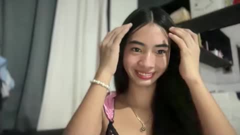 Snapshot of lovelyours_kishia chatting on May 2026 05:19:01 PM lovelyours_kishia online show from May 2026 05:19:01 PM