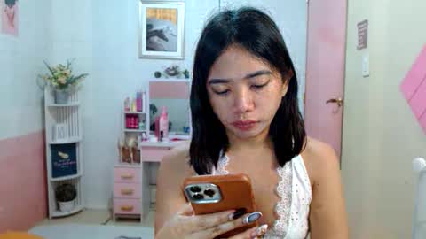 Snapshot of lovelypetitebigcock chatting on February 2026 02:12:02 PM lovelypetitebigcock online show from February 2026 02:12:02 PM