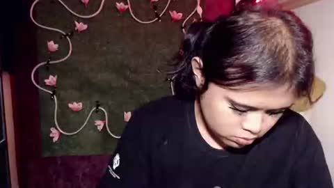 lovely online show from November 2025 04:39:01 PM