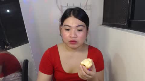 Snapshot of lovelyrhean chatting on May 2026 07:27:02 AM Rhean online show from May 2026 07:27:02 AM