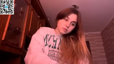 Snapshot of lovelysilk_63 chatting on March 2026 06:49:01 AM ELA online show from March 2026 06:49:01 AM