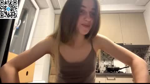 Snapshot of lovelysilk_63 chatting on June 2026 06:21:01 PM ELA online show from June 2026 06:21:01 PM