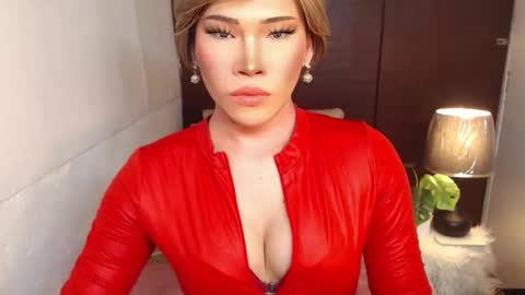 Snapshot of lovelysugar18 chatting on April 2026 10:14:02 AM STWEET LINA online show from April 2026 10:14:02 AM