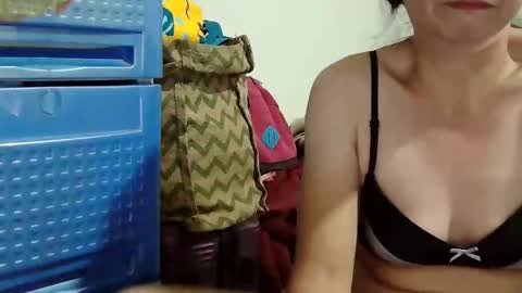 Snapshot of lovelysweetie4u chatting on March 2026 03:15:02 PM eunice online show from March 2026 03:15:02 PM