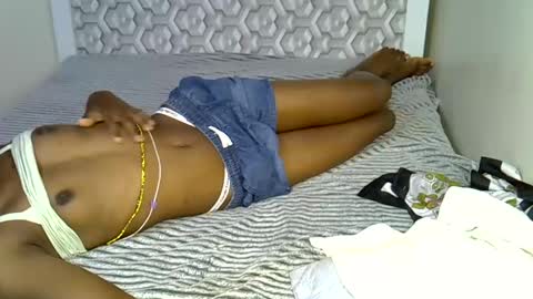 Snapshot of lovelytin chatting on October 2025 09:45:01 PM lovelytin online show from October 2025 09:45:01 PM