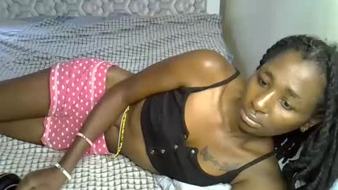 Snapshot of lovelytin chatting on October 2025 11:33:02 AM lovelytin online show from October 2025 11:33:02 AM