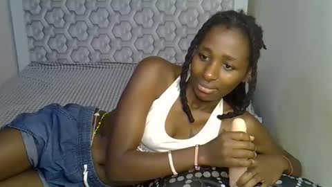 Snapshot of lovelytin chatting on October 2025 10:06:02 PM lovelytin online show from October 2025 10:06:02 PM