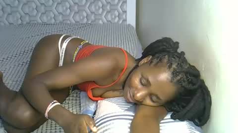 Snapshot of lovelytin chatting on October 2025 07:29:02 PM lovelytin online show from October 2025 07:29:02 PM