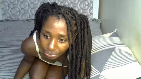 Snapshot of lovelytin chatting on October 2025 08:10:01 PM lovelytin online show from October 2025 08:10:01 PM