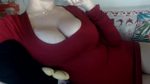 lovelywoman22 online show from December 2024 06:40:01 AM