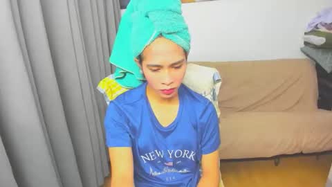 Snapshot of lovemarie19x chatting on March 2026 02:17:02 AM pauleen online show from March 2026 02:17:02 AM