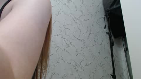 Mary Love online show from November 2025 03:13:02 PM