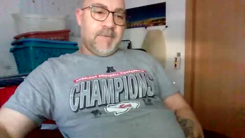 Snapshot of lover010983 chatting on February 2026 11:37:02 AM lover010983 online show from February 2026 11:37:02 AM