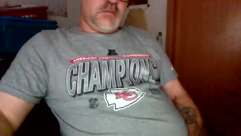 Snapshot of lover010983 chatting on February 2026 08:18:01 AM lover010983 online show from February 2026 08:18:01 AM