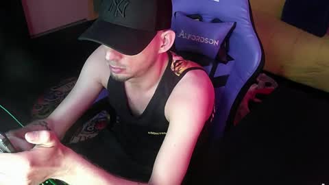 Snapshot of loverboy89hh chatting on April 2026 01:59:01 PM LoverBoy89HH online show from April 2026 01:59:01 PM