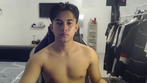 Snapshot of loverboyph04 chatting on October 2025 09:12:01 AM loverboyph04 online show from October 2025 09:12:01 AM