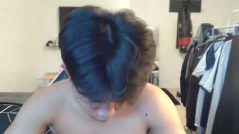 Snapshot of loverboyph04 chatting on November 2025 01:04:02 AM loverboyph04 online show from November 2025 01:04:02 AM