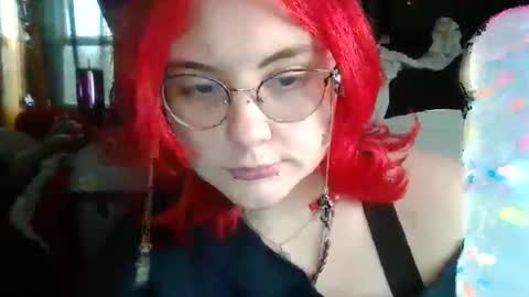Snapshot of loverliv5 chatting on April 2026 05:25:01 PM loverliv5 online show from April 2026 05:25:01 PM