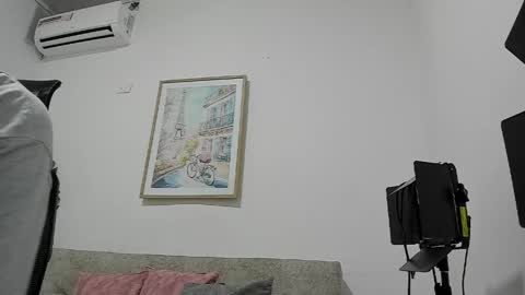 LILLY AND TRAVIS  online show from April 2026 08:57:01 PM