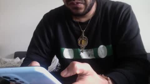 lovesounddistortion25 online show from October 2025 10:59:02 AM