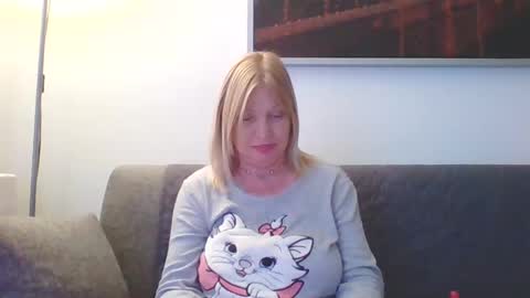 Snapshot of lovestar544963 chatting on December 2024 02:59:01 PM Marlyn online show from December 2024 02:59:01 PM