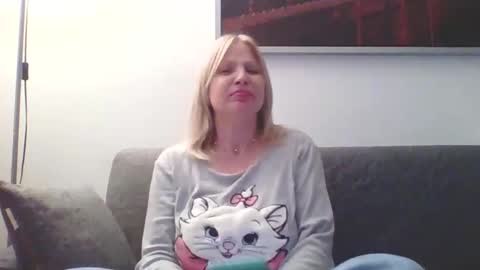 Snapshot of lovestar544963 chatting on December 2024 08:49:02 PM Marlyn online show from December 2024 08:49:02 PM