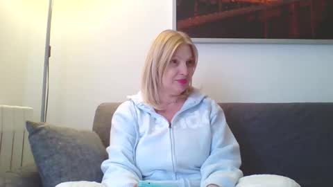 Snapshot of lovestar544963 chatting on January 2025 01:32:01 PM Marlyn online show from January 2025 01:32:01 PM